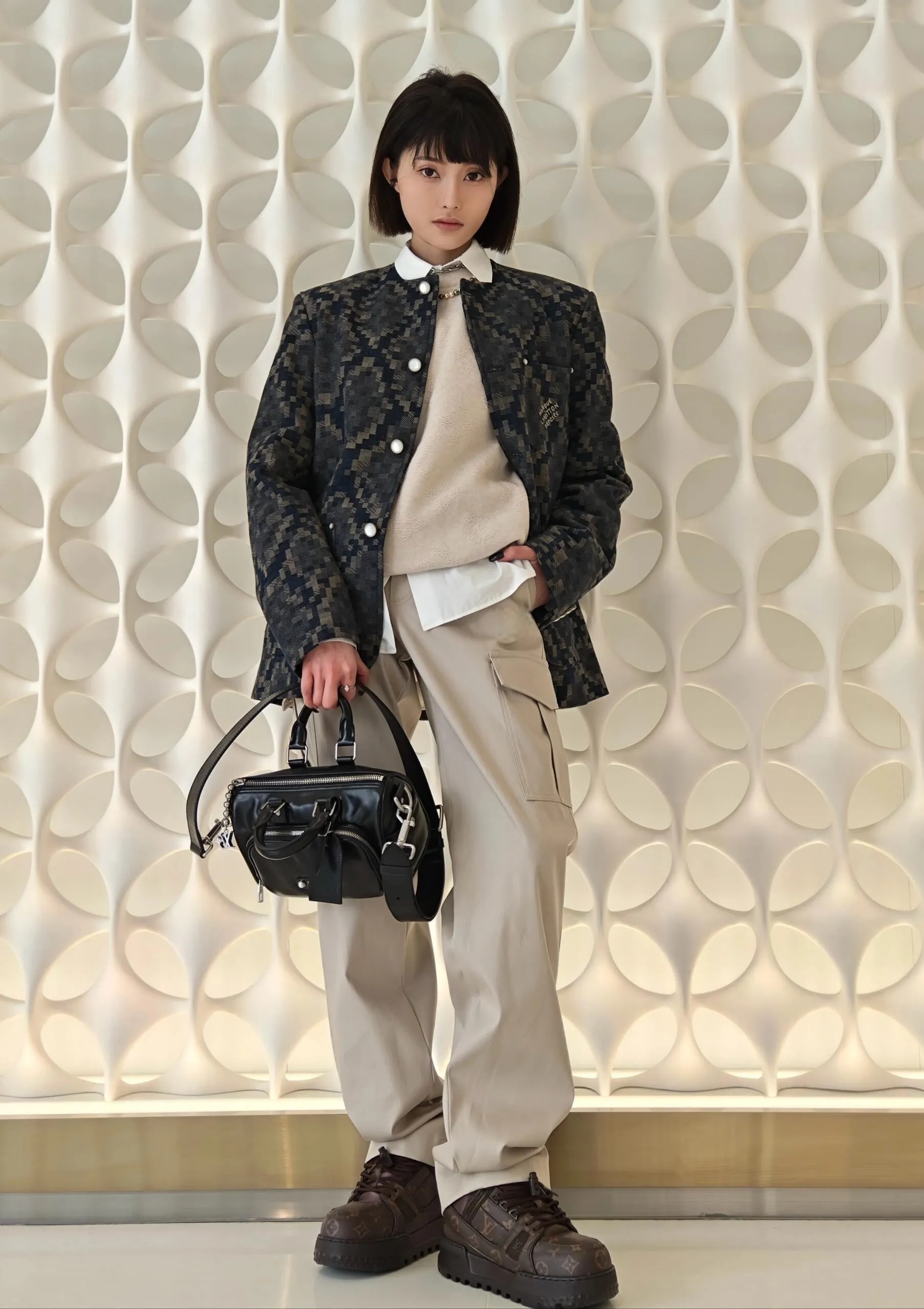 Louis Vuitton/Louis Vuitton pocket four-flower embroidered cargo trousers